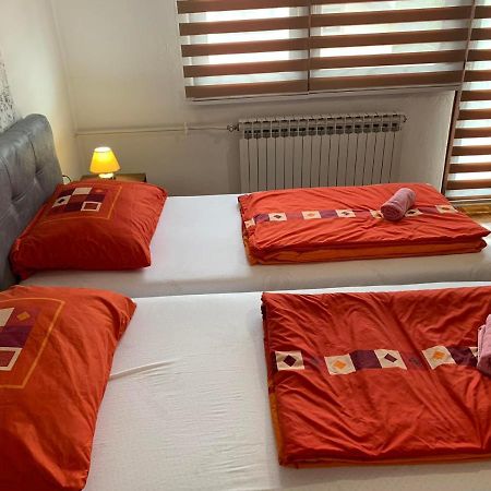 Guest House Husejn Dubrave Gornje Esterno foto